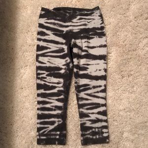 Nike Tie-Dye Legend Training Capri Size S